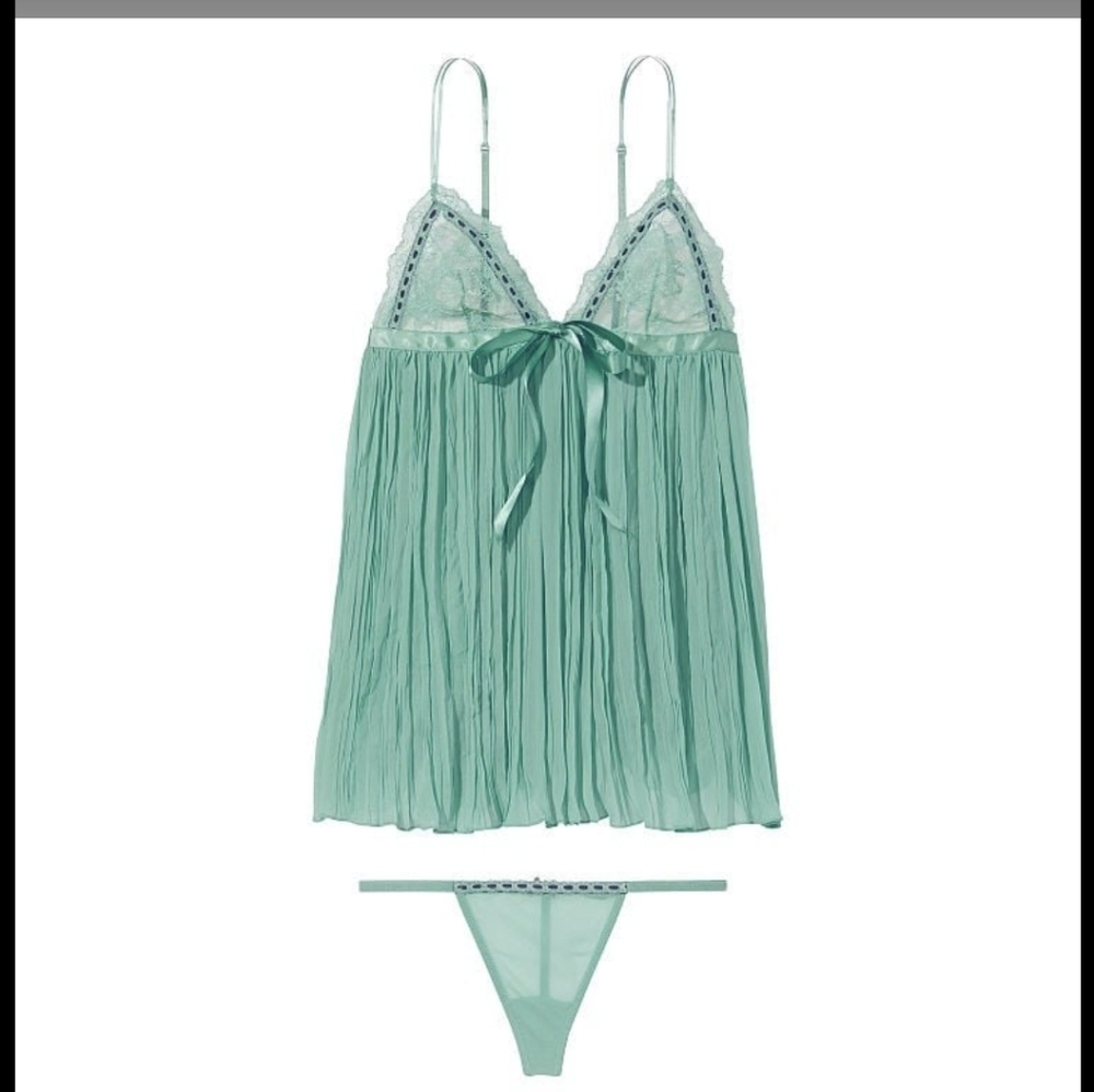 Victoria's Secret Mint Pleated Chemise